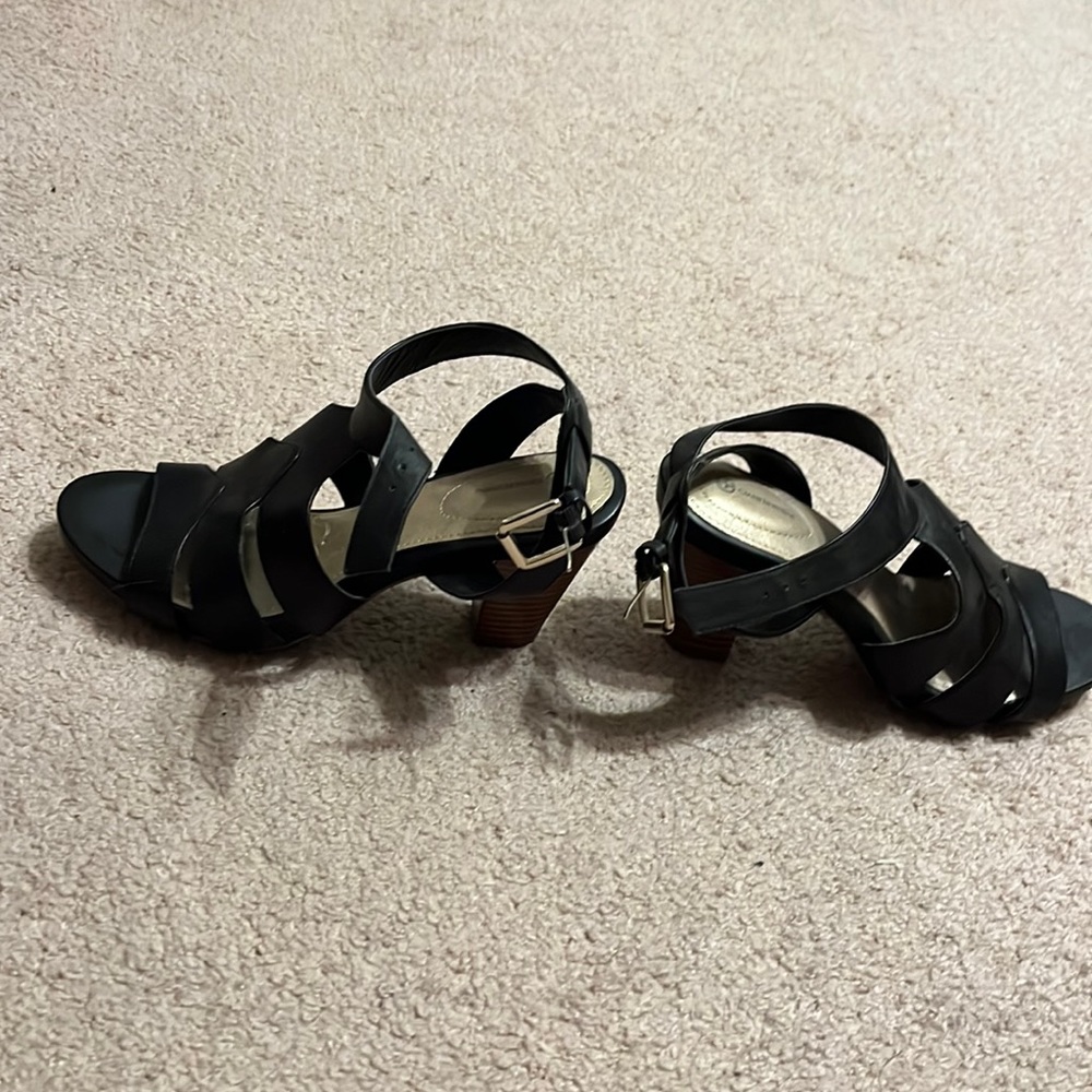 Black Sandles size 7